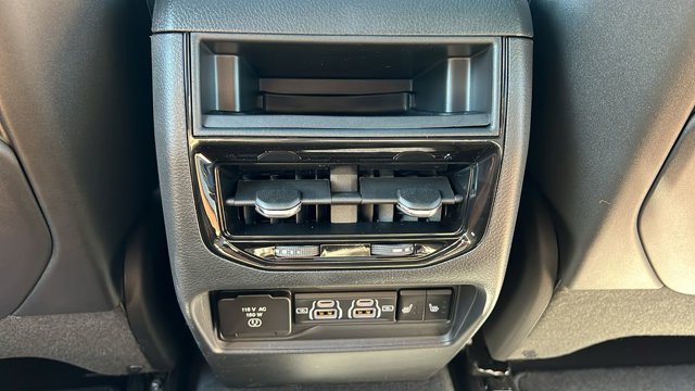 2025 Jeep Grand Cherokee Overland