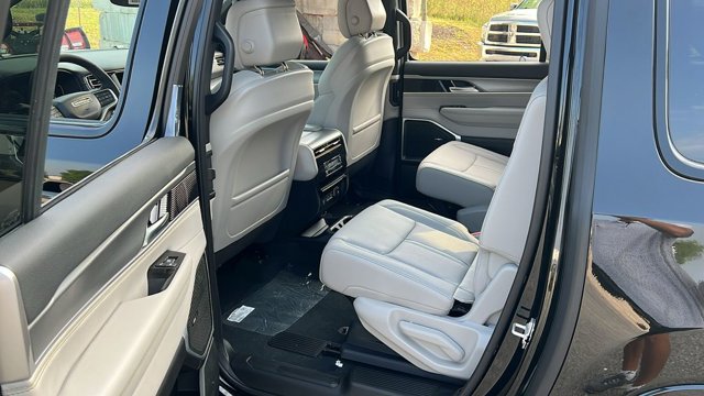 2025 Jeep Wagoneer L Series II Limited