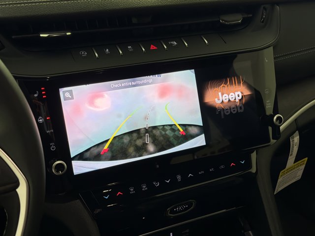 2026 Jeep Grand Cherokee Laredo Altitude