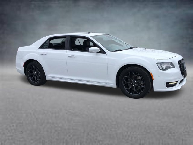2023 Chrysler 300 Touring L