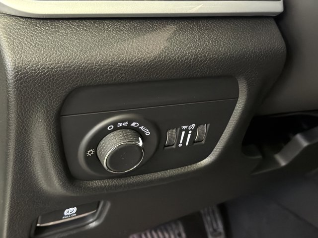 2026 Jeep Grand Cherokee L Laredo Altitude
