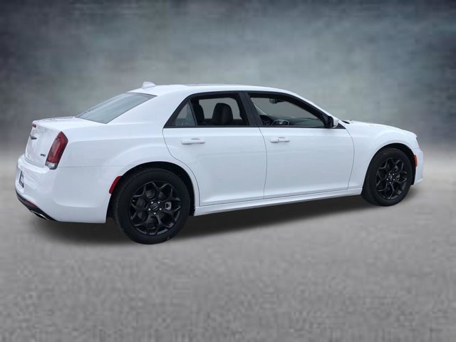 2023 Chrysler 300 Touring L
