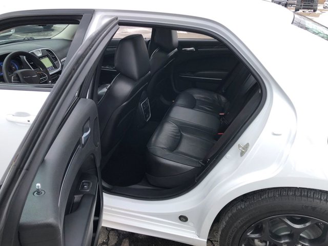 2023 Chrysler 300 Touring L