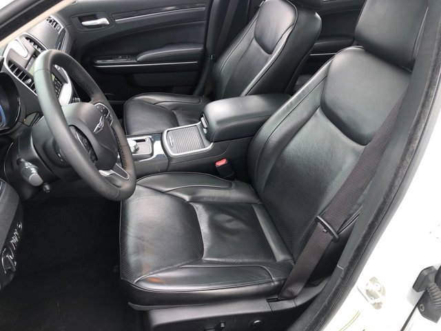 2023 Chrysler 300 Touring L