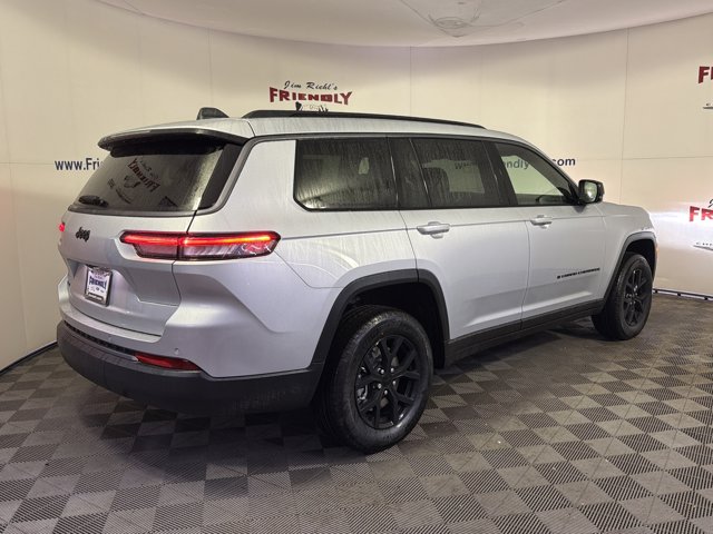 2026 Jeep Grand Cherokee L Laredo Altitude