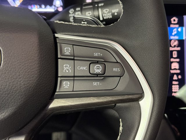 2026 Jeep Grand Cherokee L Laredo Altitude