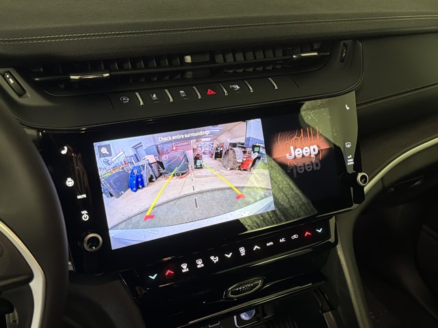 2026 Jeep Grand Cherokee L Laredo Altitude