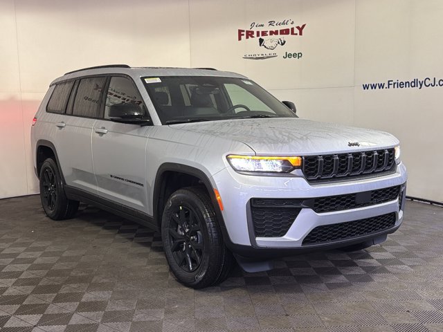 2026 Jeep Grand Cherokee L Laredo Altitude