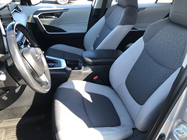 2019 Toyota RAV4 Hybrid XLE