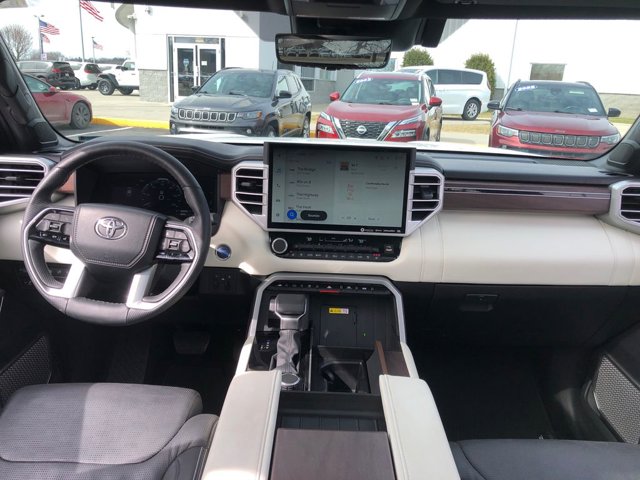 2023 Toyota Sequoia Capstone