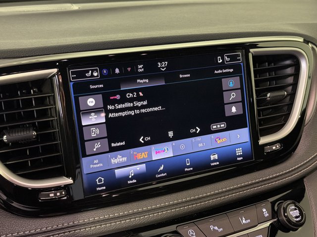 2026 Chrysler Pacifica Select