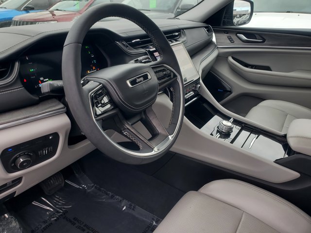 2022 Jeep Grand Cherokee 4xe Overland