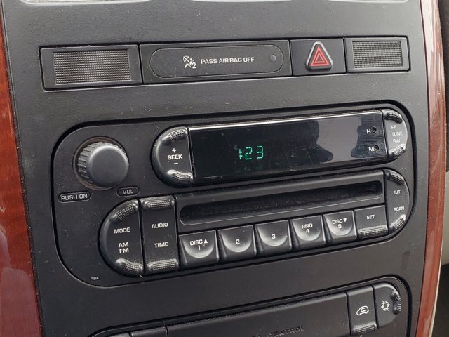 2006 Chrysler Town & Country SWB Base