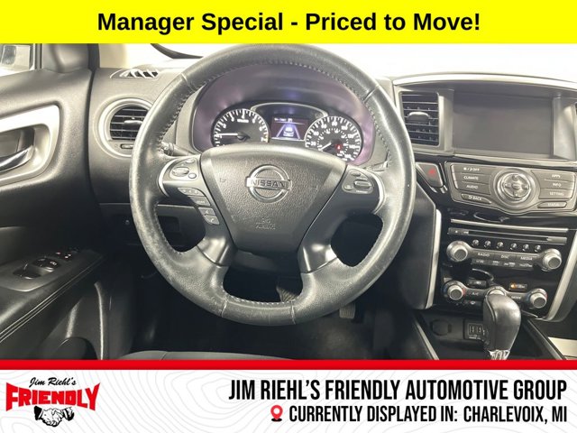 2018 Nissan Pathfinder SV