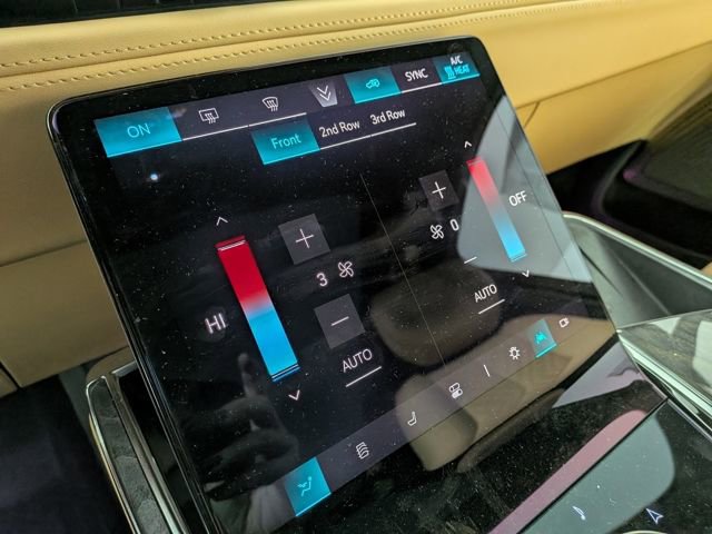 2025 Cadillac Escalade IQ Luxury 2