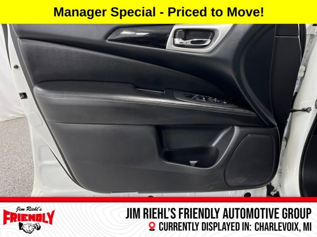 2018 Nissan Pathfinder SV