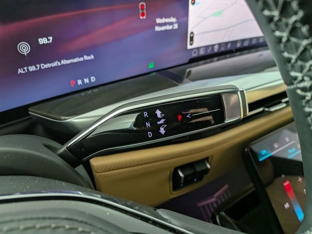 2025 Cadillac Escalade IQ Luxury 2