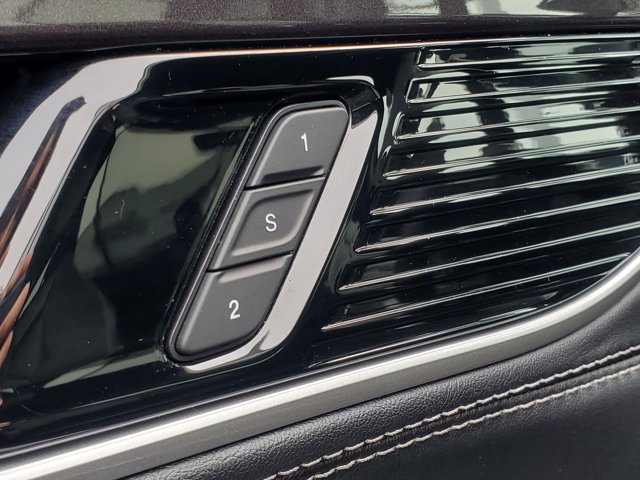 2024 Jeep Wagoneer Base