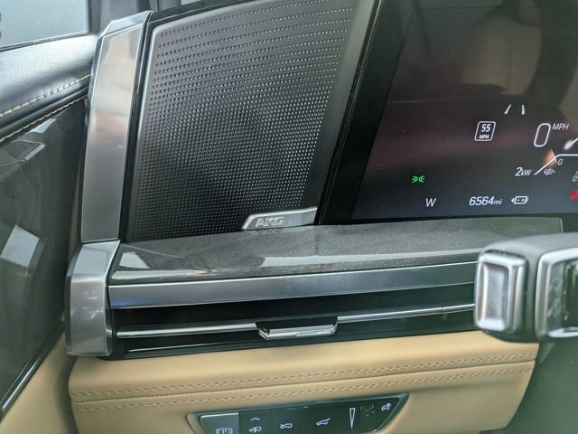2025 Cadillac Escalade IQ Luxury 2