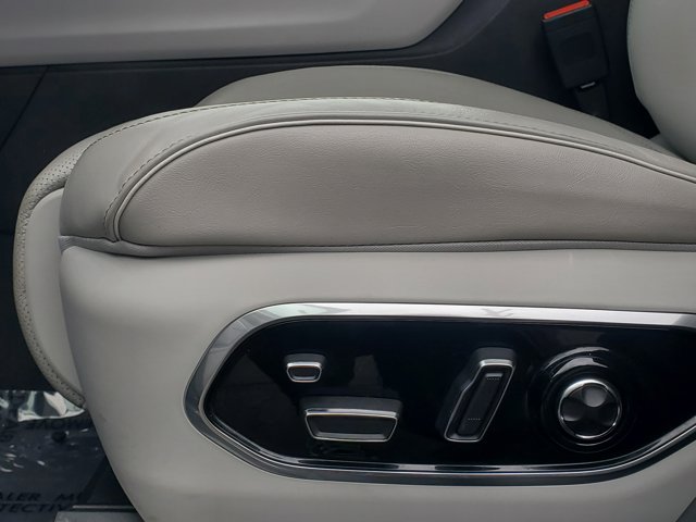 2022 Jeep Grand Cherokee 4xe Overland