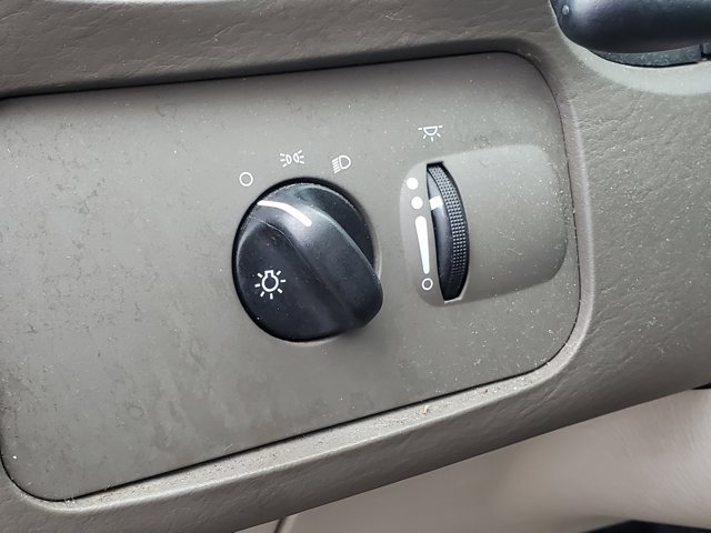 2006 Chrysler Town & Country SWB Base