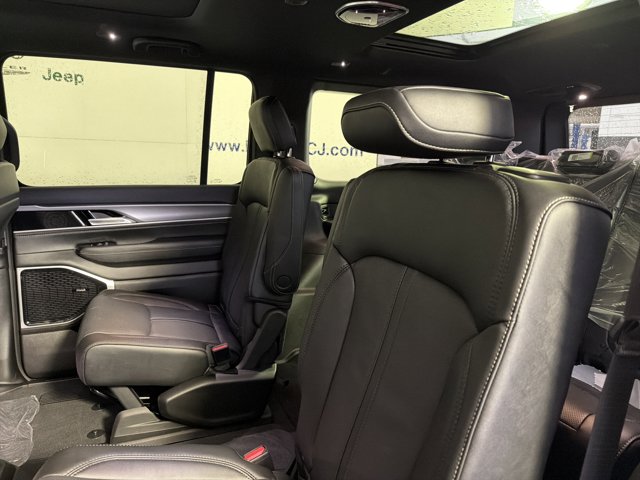 2026 Jeep Grand Wagoneer Limited Altitude