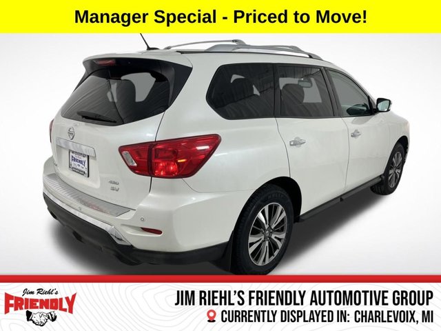 2018 Nissan Pathfinder SV