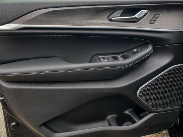 2026 Jeep Grand Cherokee L Limited Reserve