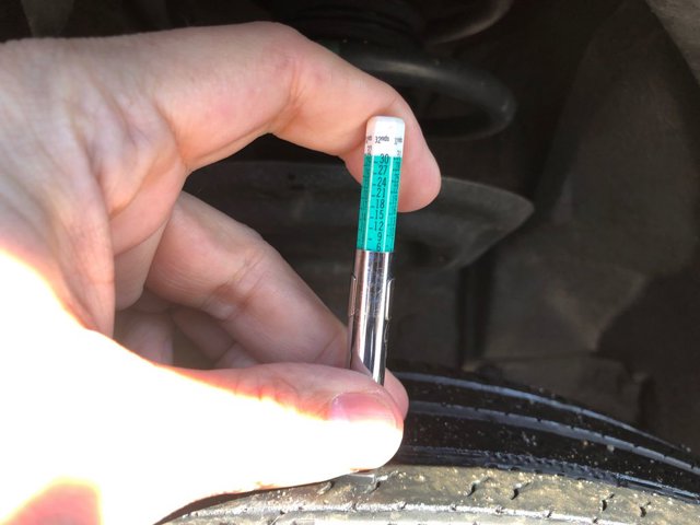 2019 Toyota RAV4 Hybrid XLE