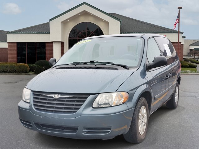 2006 Chrysler Town & Country SWB Base