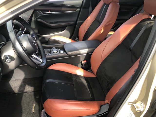 2024 Mazda Mazda3 Hatchback 2.5 Carbon Turbo