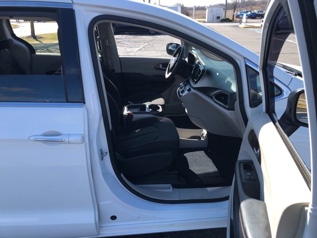 2017 Chrysler Pacifica Touring Plus