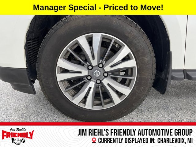 2018 Nissan Pathfinder SV