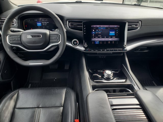 2024 Jeep Wagoneer Base