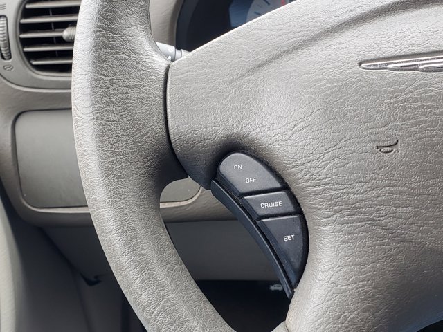 2006 Chrysler Town & Country SWB Base