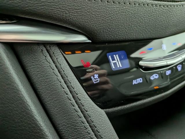 2026 Cadillac XT5 AWD Sport