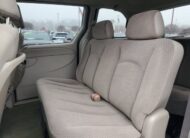 2006 Chrysler Town & Country SWB Base