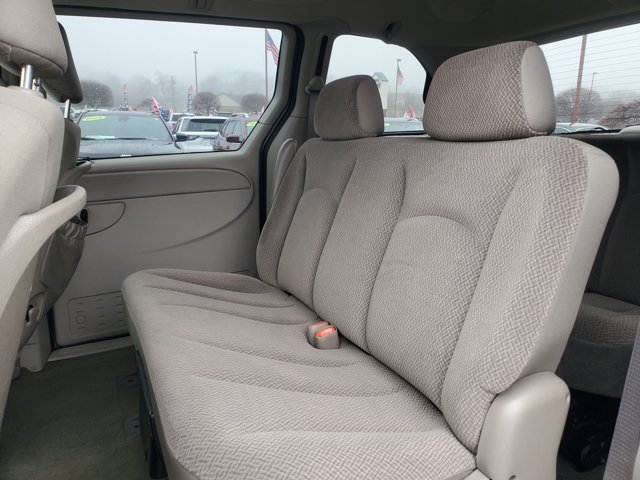 2006 Chrysler Town & Country SWB Base