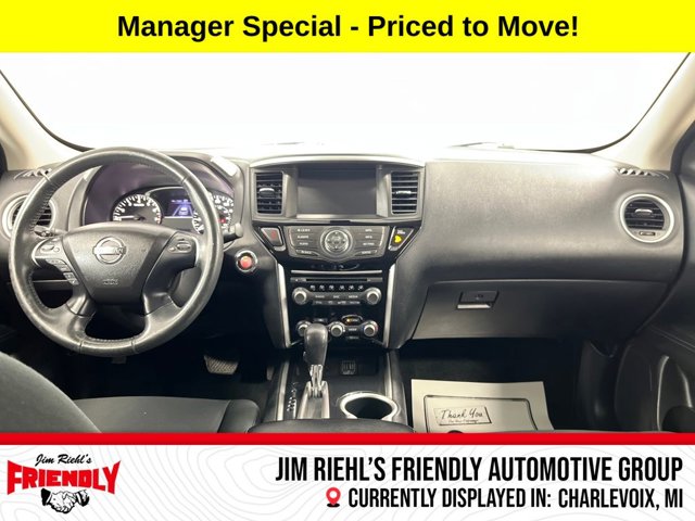 2018 Nissan Pathfinder SV