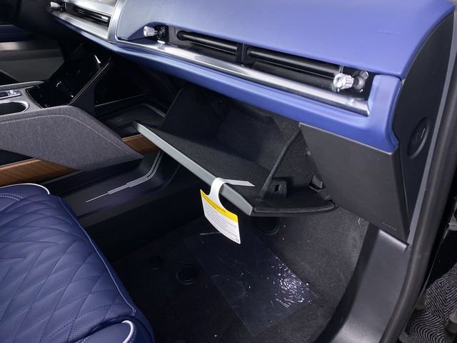 2026 Cadillac VISTIQ Premium Luxury