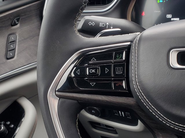 2022 Jeep Grand Cherokee 4xe Overland