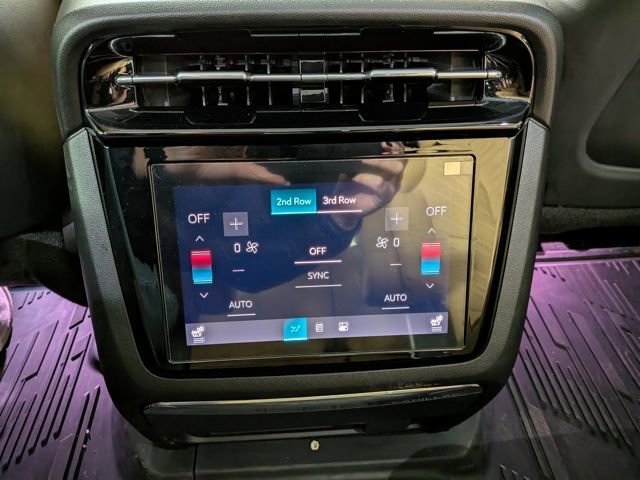 2025 Cadillac Escalade IQ Luxury 2