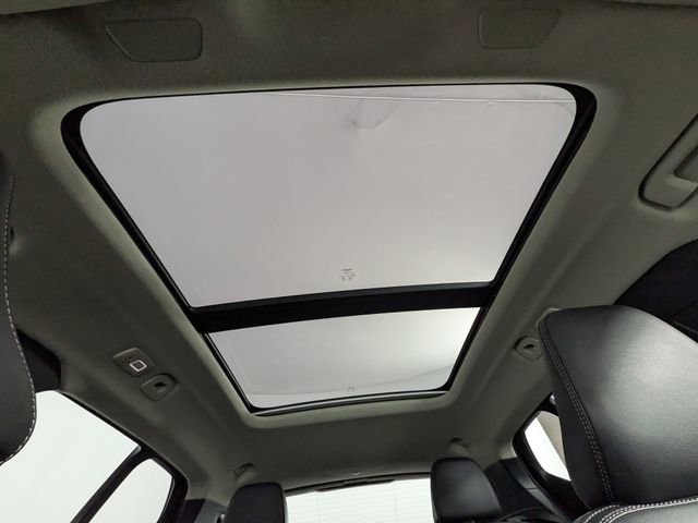 2025 Volvo XC40 Plus Dark Theme