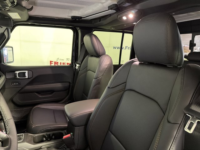 2026 Jeep Gladiator Sahara