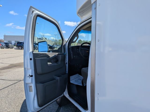 2020 Chevrolet Express Commercial Cutaway Work Van