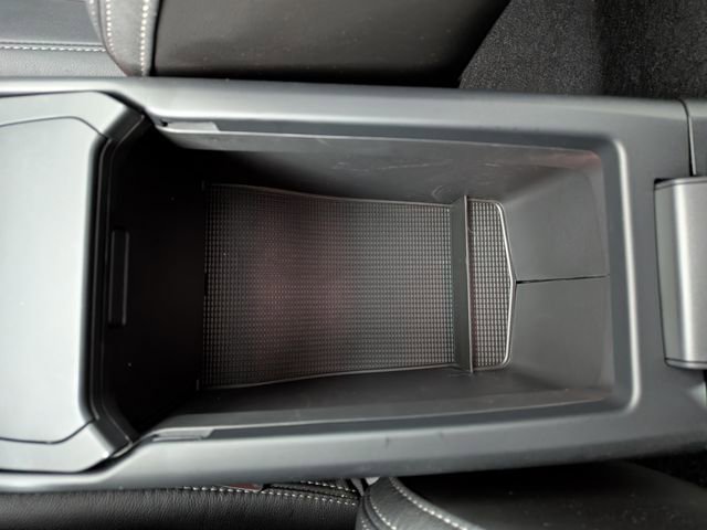 2025 Volvo XC40 Plus Dark Theme