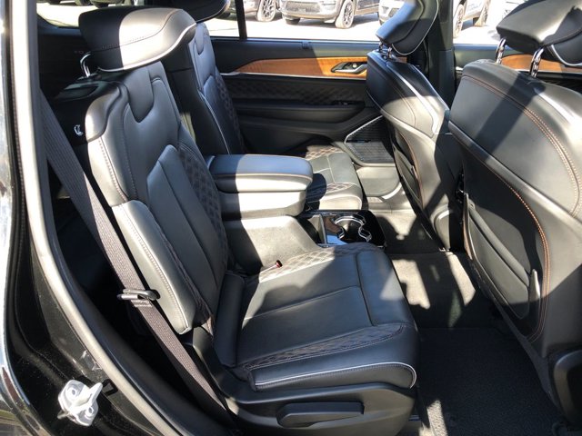 2022 Jeep Grand Cherokee L Summit Reserve