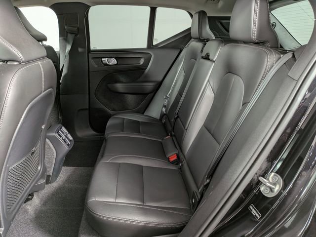 2025 Volvo XC40 Plus Dark Theme