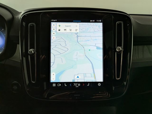 2025 Volvo XC40 Plus Dark Theme