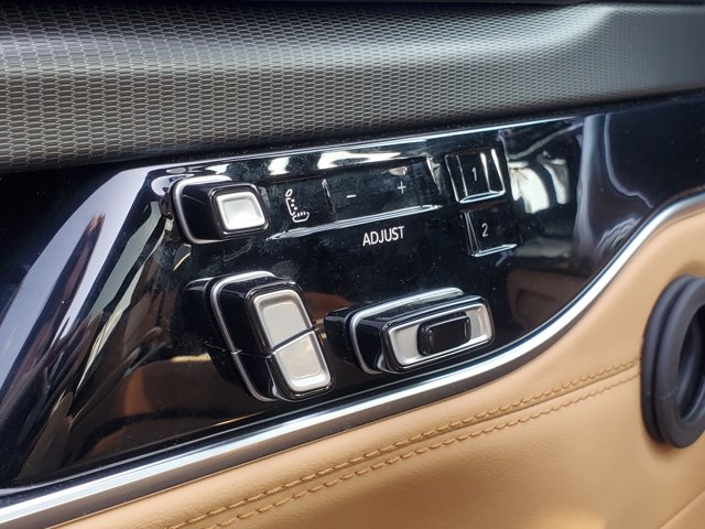 2025 Jeep Grand Wagoneer L Series III Obsidian